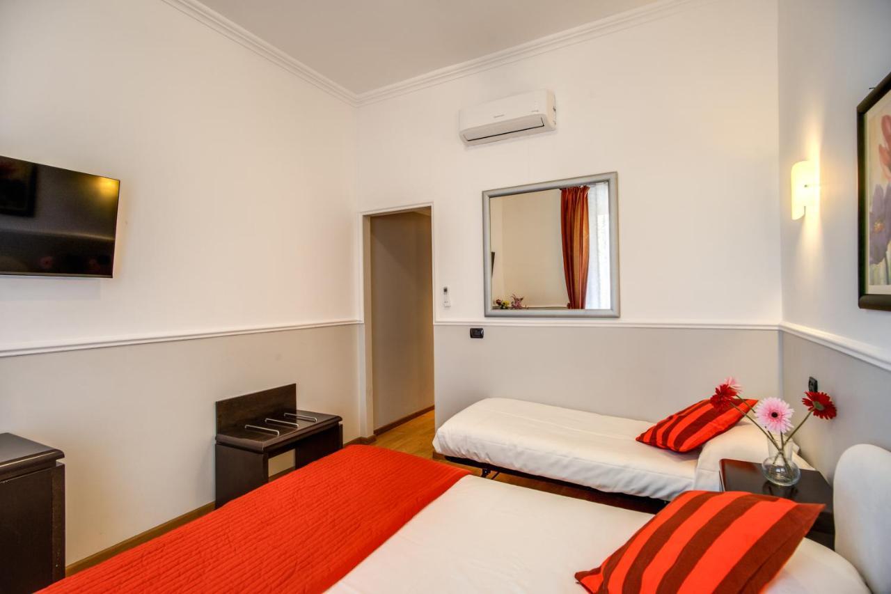 Triple Room,1209426913:JPEG